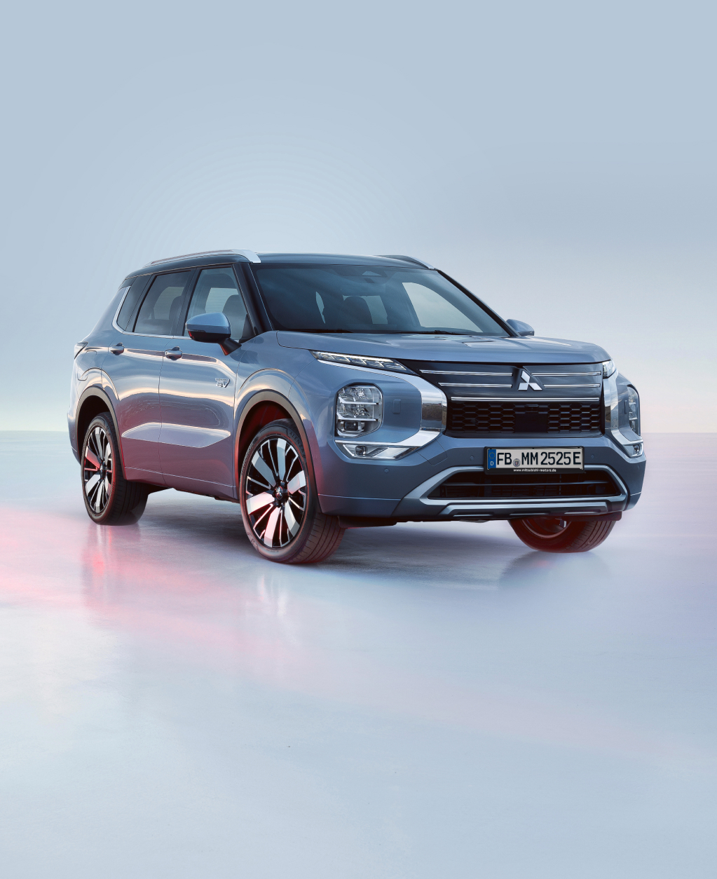 &frac34;-Frontalansicht des Outlander