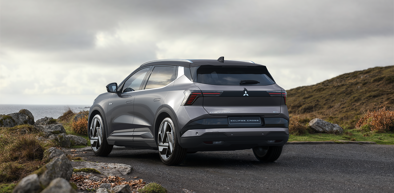 Heckansicht des parkenden Eclipse Cross