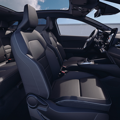 Innenansicht des Fahrerraums im Grandis von der Beifahrert&uuml;r aus