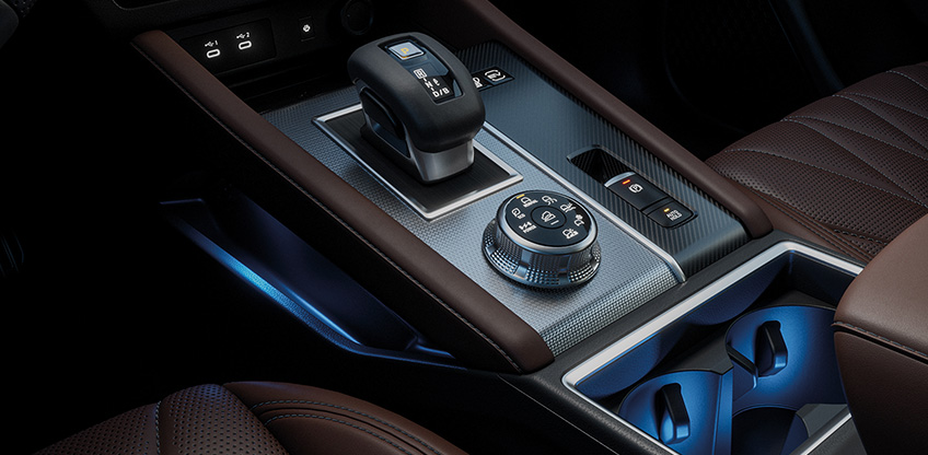 Der neue Mitsubishi Outlander mit Ambientebeleuchtung