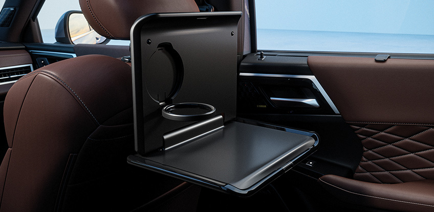 Der neue Mitsubishi Outlander mit Multifunktionstr&auml;ger