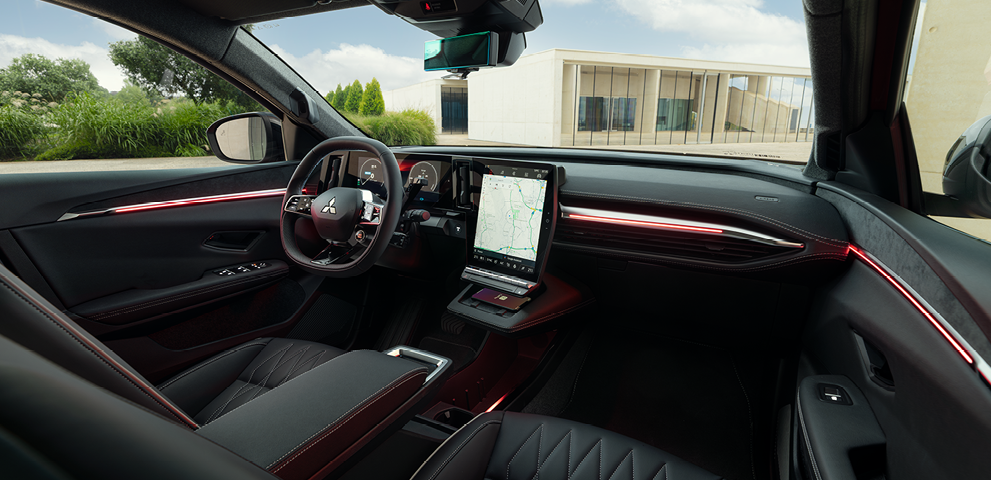 Innenansicht des Fahrerraums im Eclipse Cross