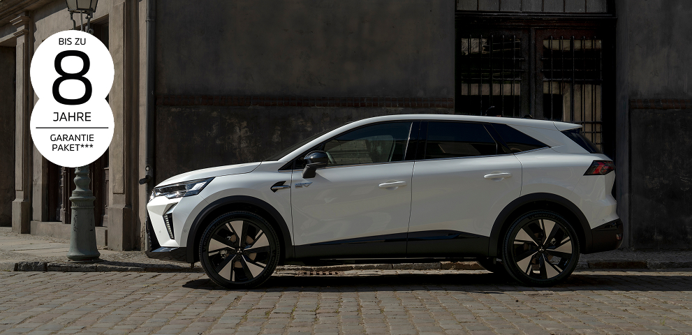 Der neue Grandis parkt am Stra&szlig;enrand.